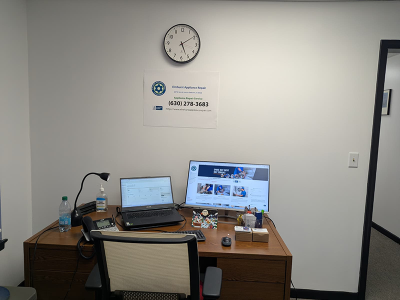 elmhurst office al s desk 1